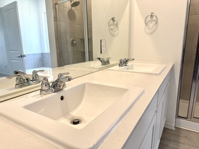 Building Photo - 273 Sormonne Lp