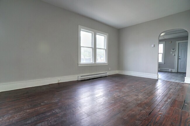 Building Photo - 501 N Eddy St