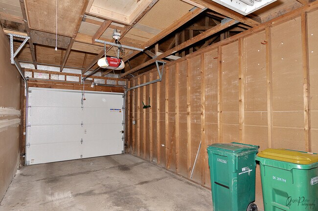Building Photo - 1180 Silverwood Ct