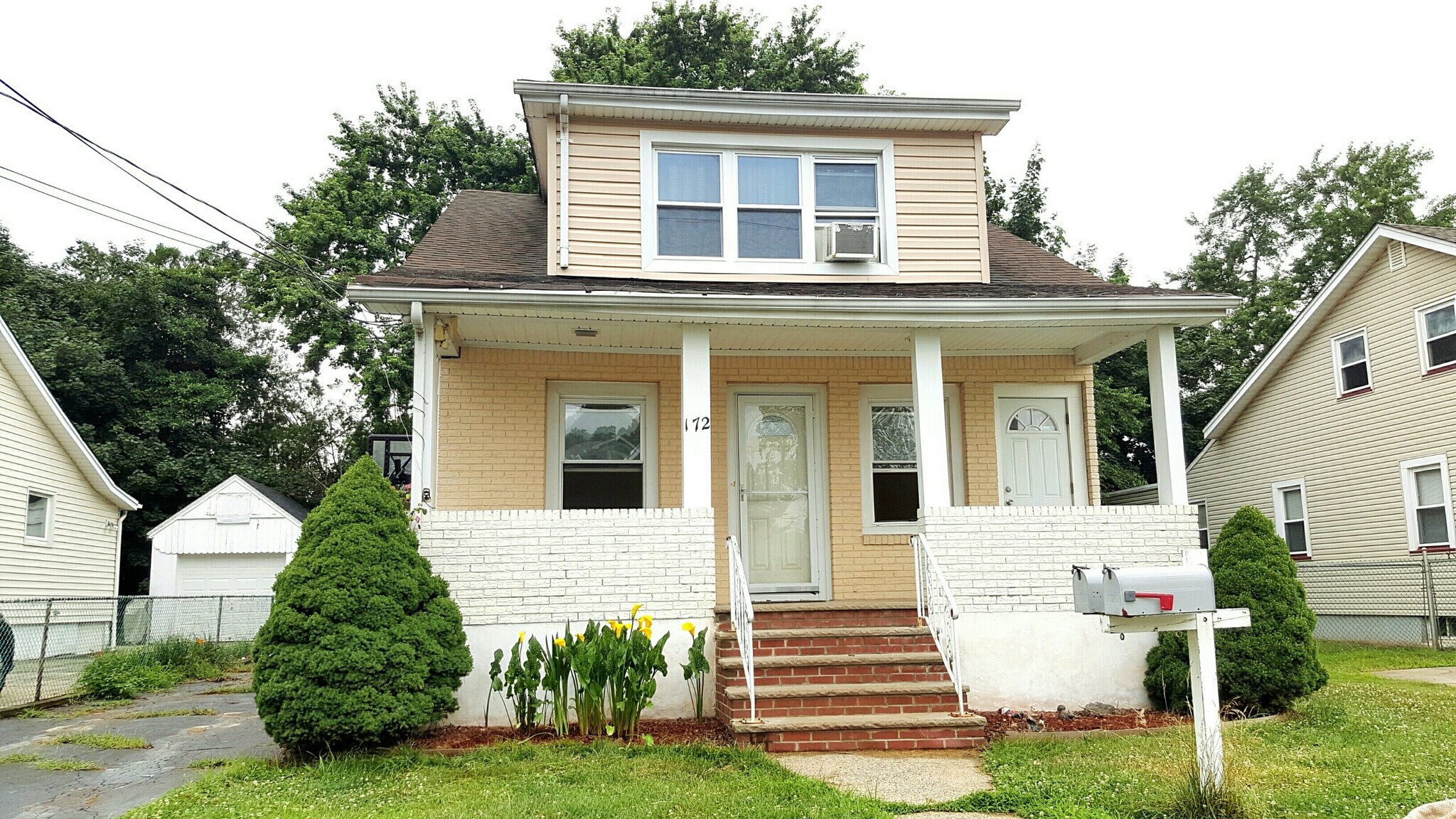 Building Photo - 172 Highland Ave