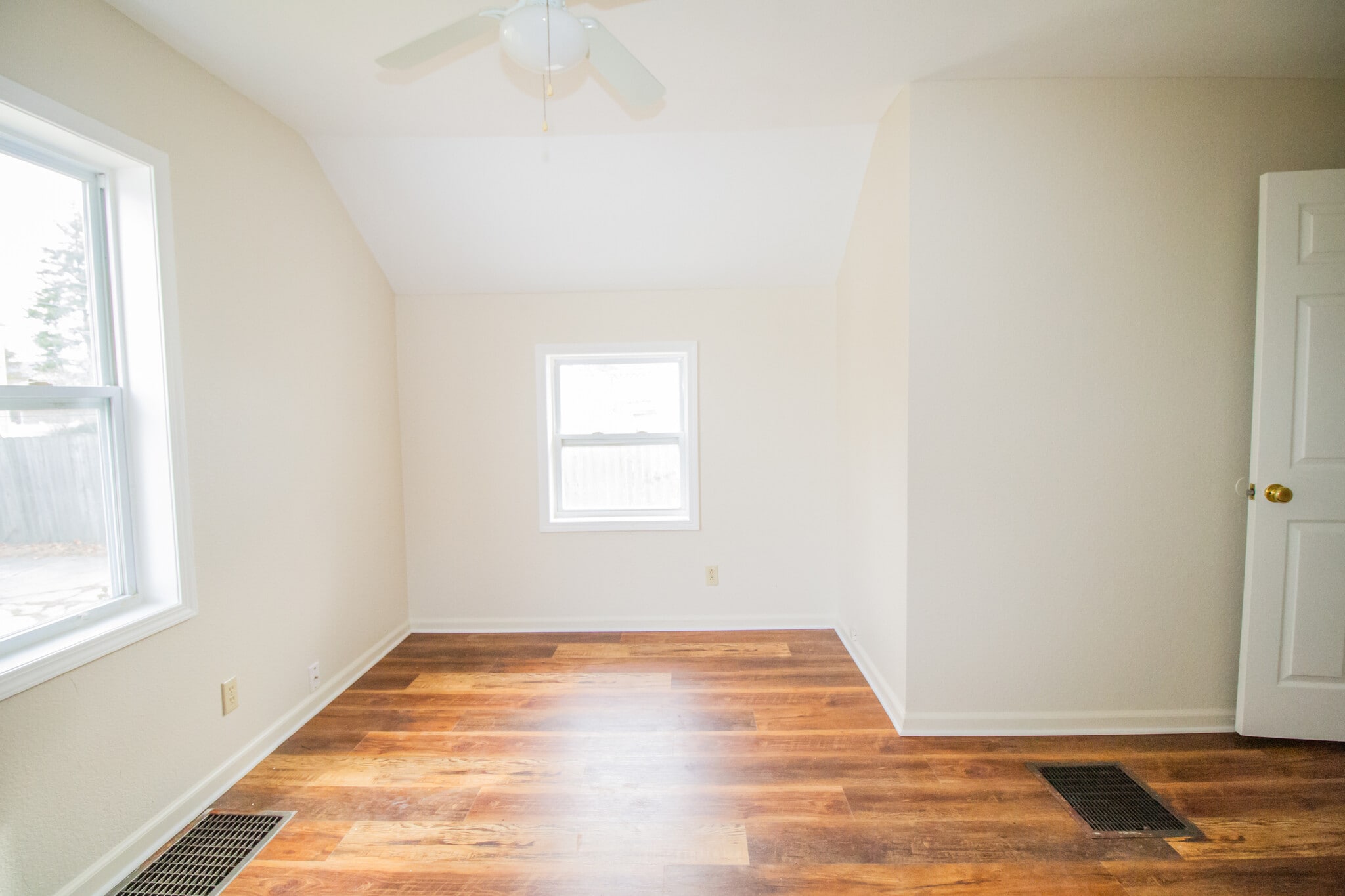 Building Photo - 4220 Caroline Ave