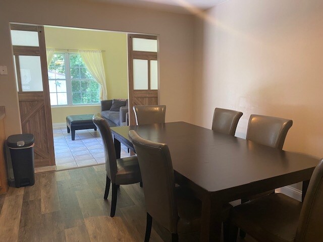 Building Photo - 1202 Griffin Lake Ave