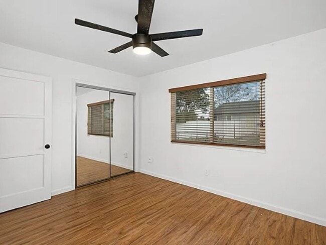 Building Photo - Charming 2-Bedroom Home in Prime 92117 Loc...