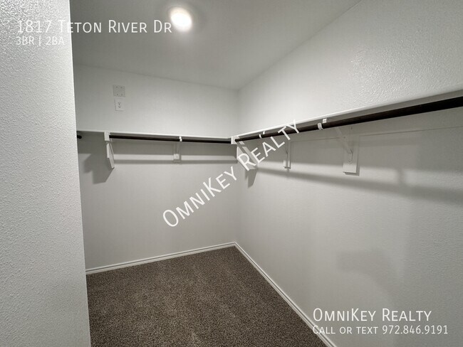 Building Photo - 1817 Teton River Dr