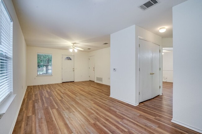 Building Photo - 1505 Strickland Dr