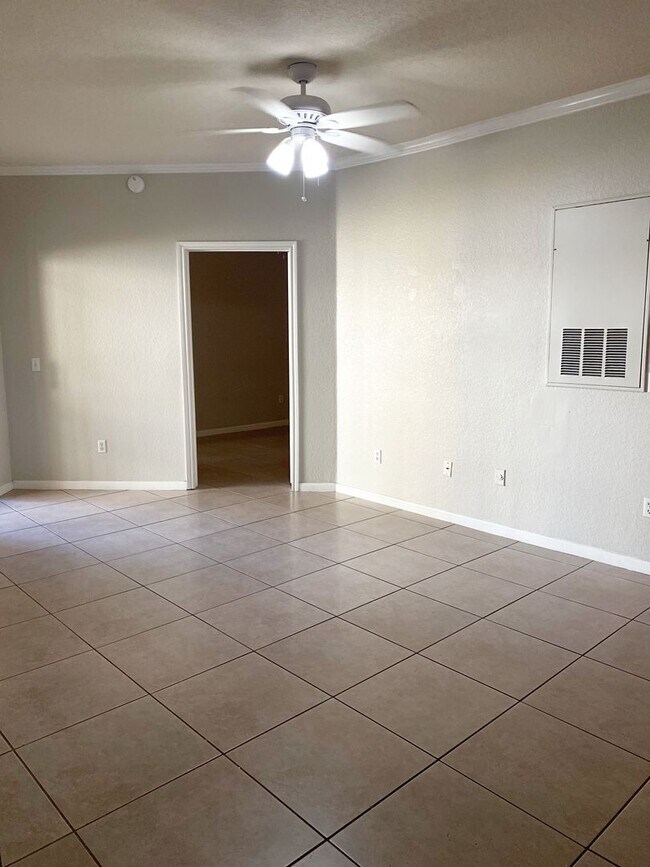 Building Photo - $600 Deposit* Beautiful 2/2 with pool view Balcony/ Tile through entire unit washer & dryer, wate...