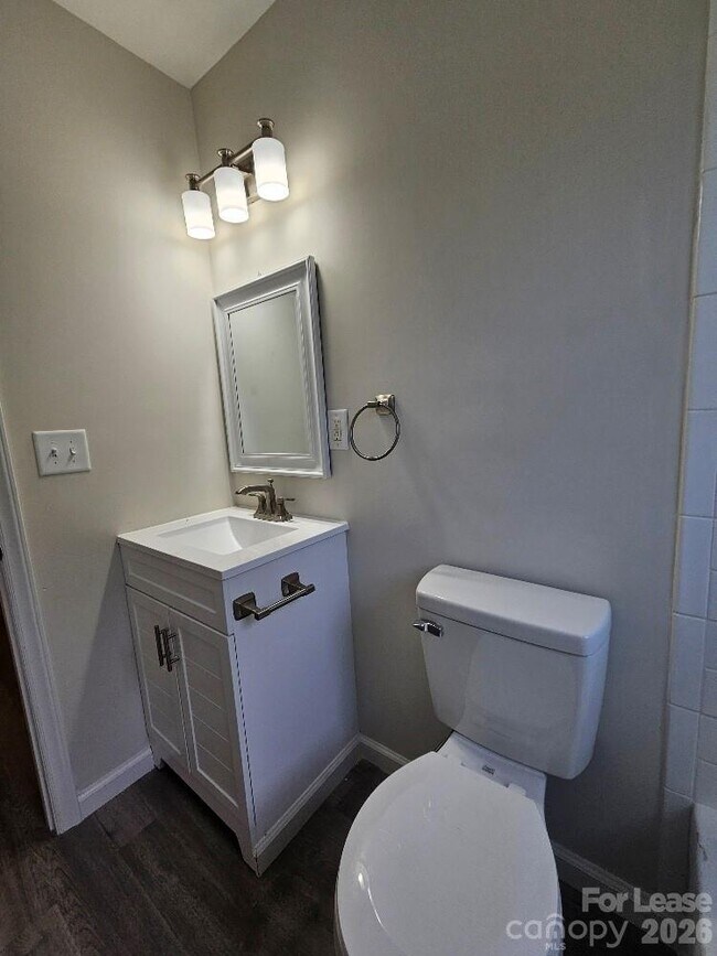 Building Photo - 2507 Moreland St