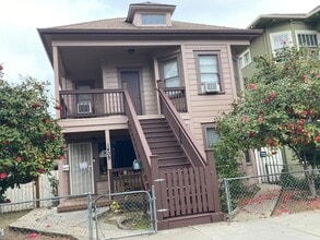 Building Photo - 1409 1/2 E Street