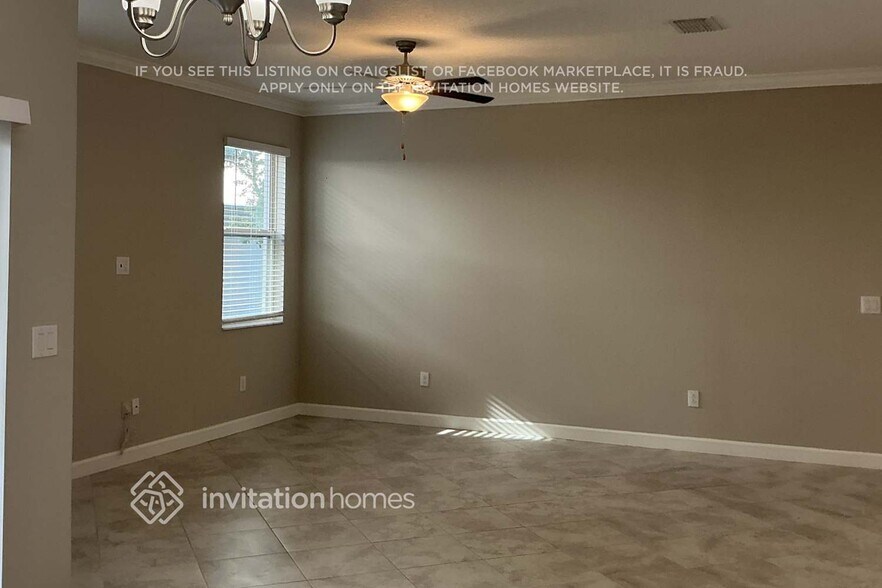 Building Photo - 2860 YellowHammer Wy