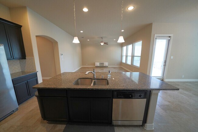 Building Photo - Wonderful Buffalo Crossing Rental in Cibol...