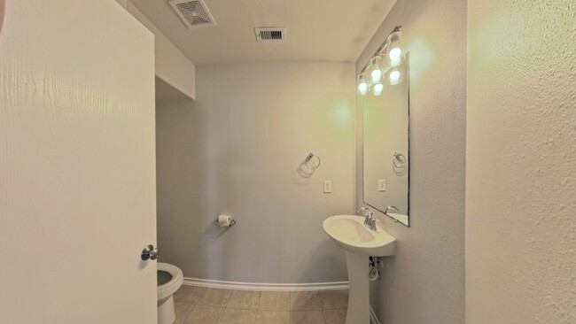 Building Photo - 2843 Maybrook Hollow Ln