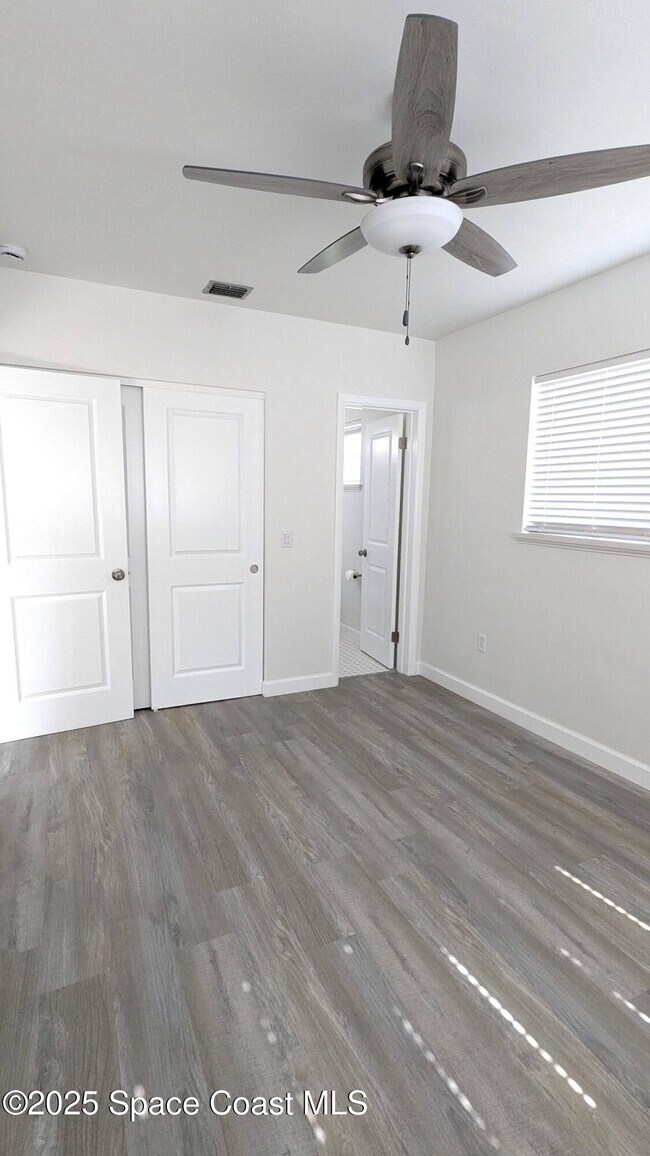 Building Photo - 702 Lund Cir