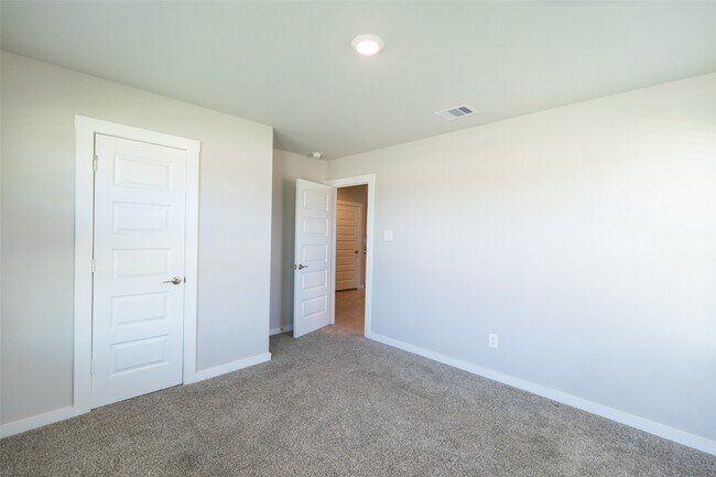 Building Photo - 3702 Sparkman Ln