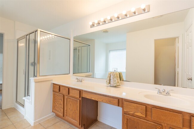 Building Photo - 2109 Auburn Shores Dr