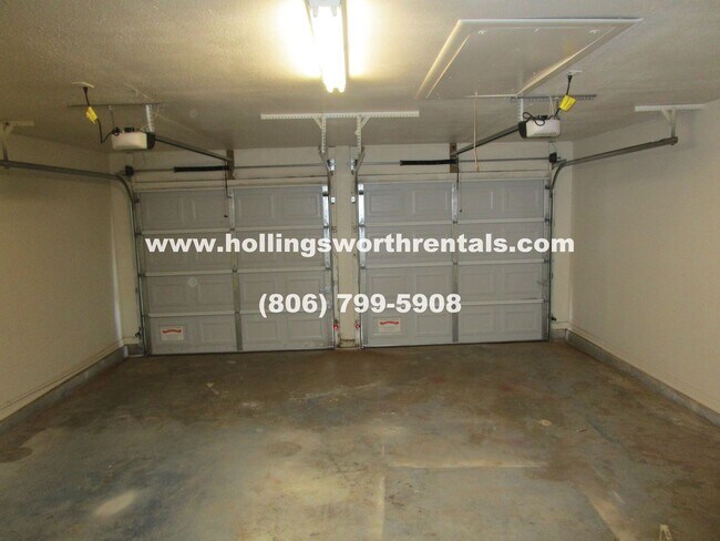 Building Photo - Spacious 3 Bedroom, 2 Bath, 2 Car Garage with bonus room
