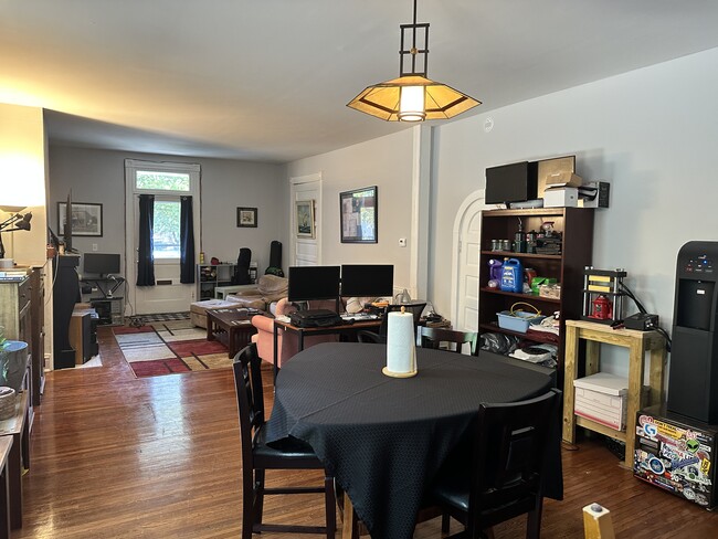 Living Room - 3612 Hawthorne Ave