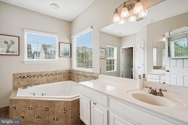 Building Photo - 5310 Chieftain Cir