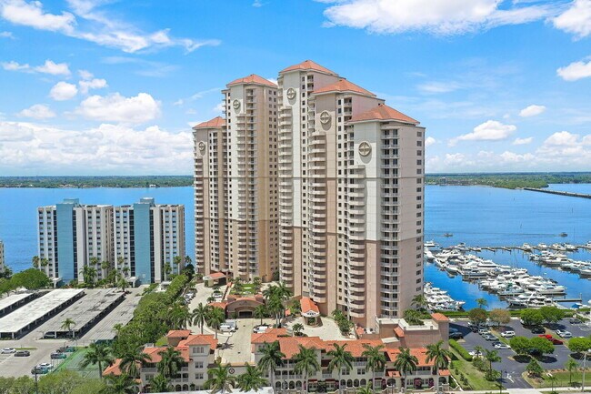 Building Photo - Stunning High-Rise Condo with Gulf Views –...