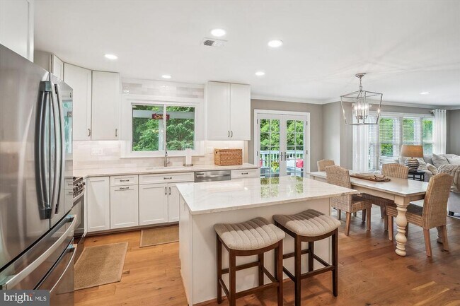 Building Photo - 8300 Centerbrook Pl