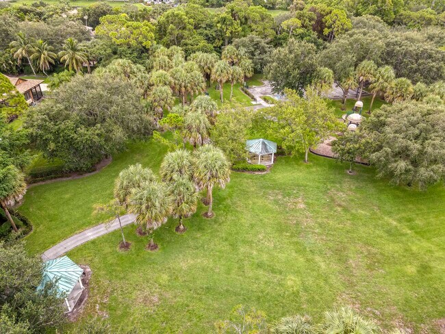 Building Photo - 1403 W Wickham Cir