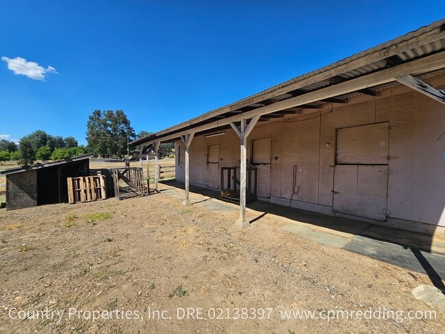 Building Photo - 12183 Dry Creek Rd