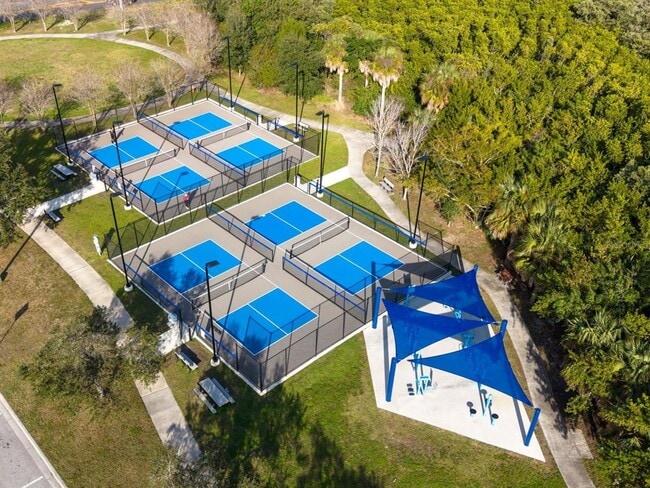 Building Photo - 103 W Park St