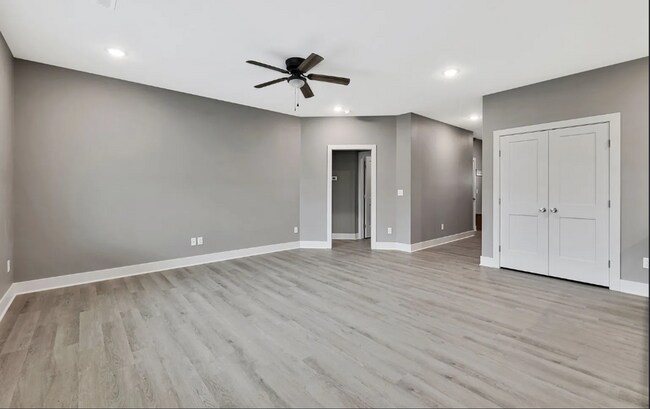 Building Photo - 4546 S Doris Ct