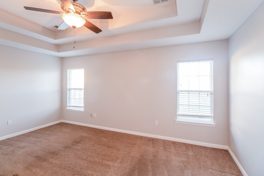 Building Photo - 2104 Eubanks Ln