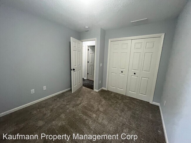 Building Photo - 3 br, 1 bath House - 828 Courtney Drive