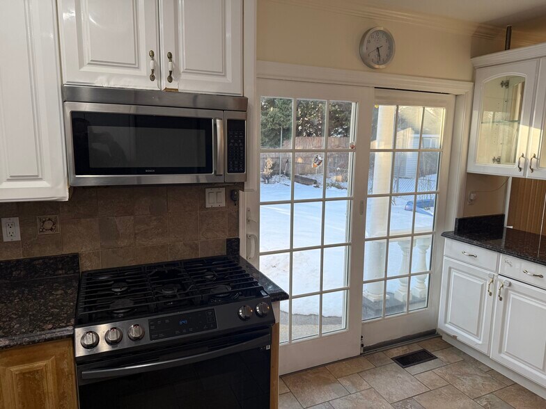 Building Photo - 284 Semton Blvd