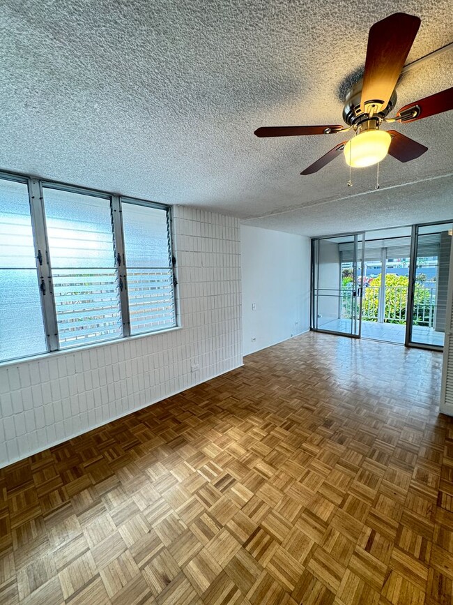 Building Photo - Wilder Terrace- 1 bed, 1 bath, 1 parking s...