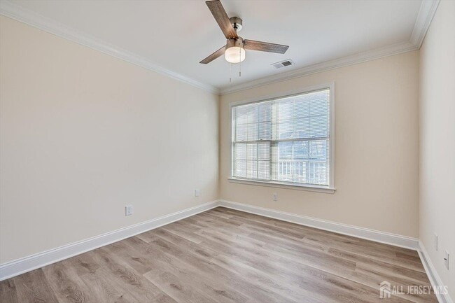 Building Photo - 114 Longfield Ct