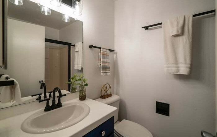 Building Photo - 6745 SW Scholls Ferry Rd