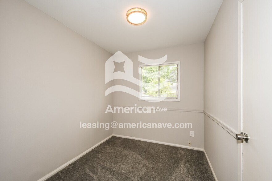 Building Photo - 4104 Shirley Dr