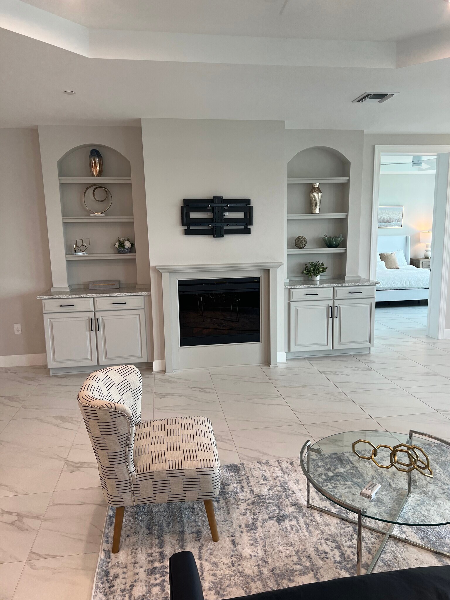 Building Photo - 15257 Zeno Way