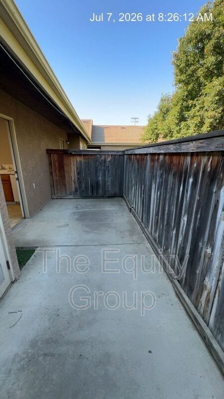 Building Photo - 2513 S Irma St