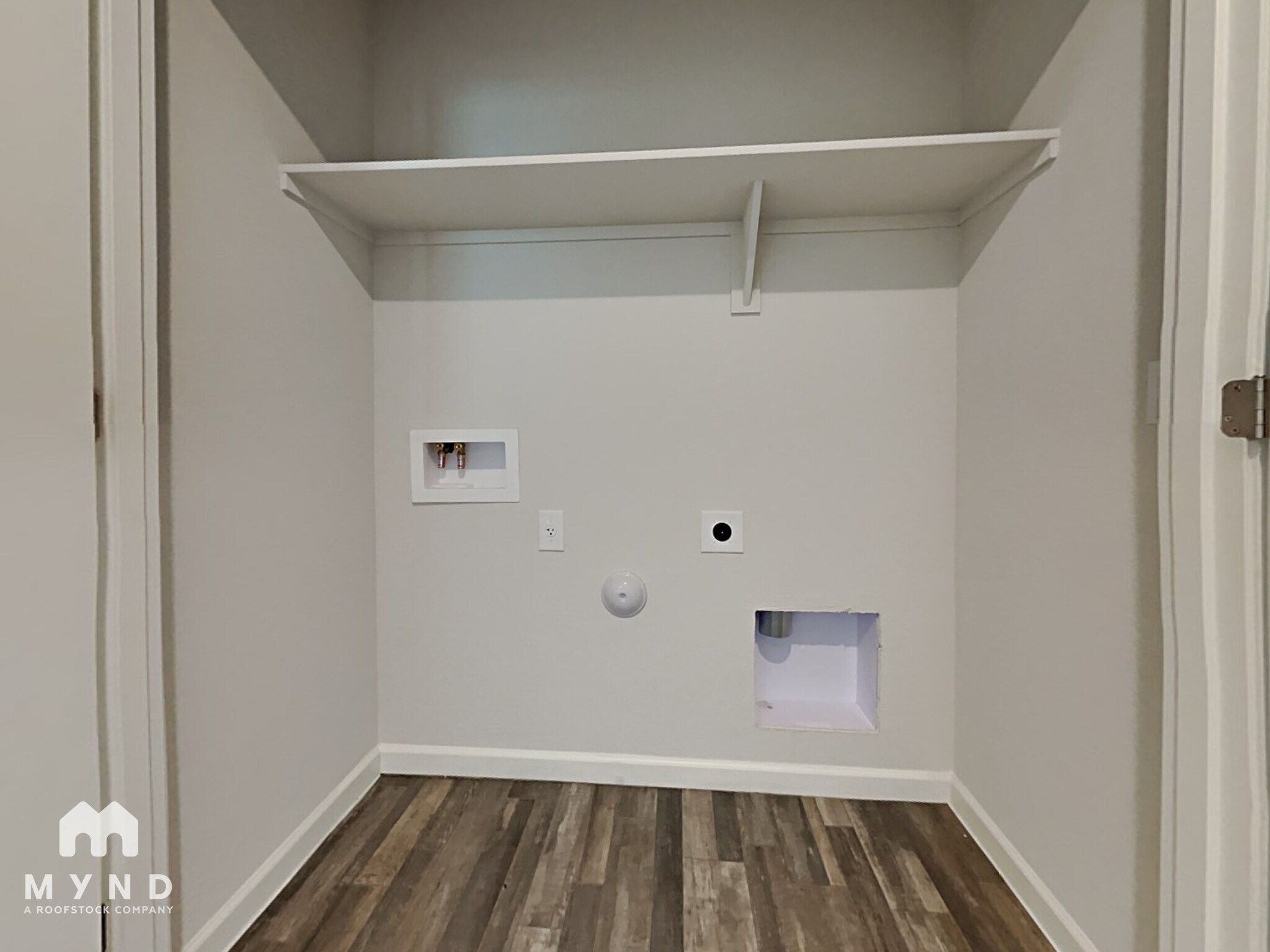 Building Photo - 9346 W Raven Dr