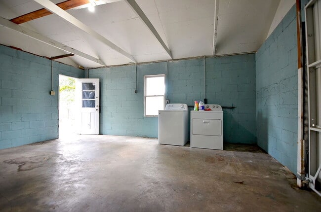 Building Photo - 5620 2nd Ave N