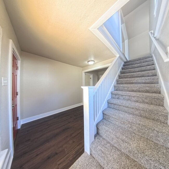 Building Photo - Newly remodeled 3 bedroom 1 bathroom home-Located in Jefferson