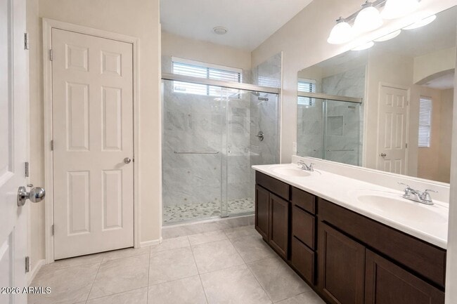 Building Photo - 5336 W Hasan Dr