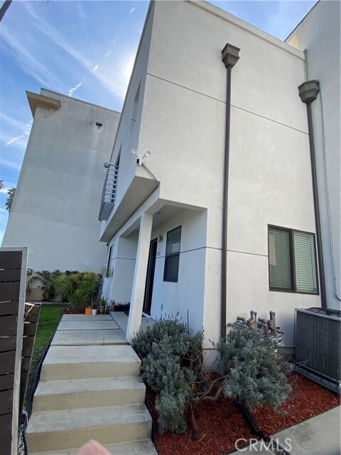 Building Photo - 1431 S Beacon St
