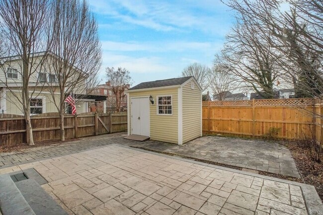 Building Photo - 204 Fauquier St