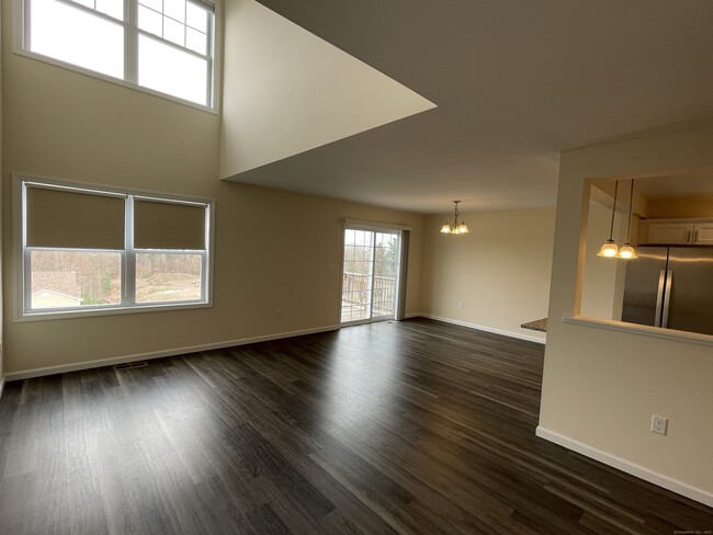 Building Photo - 28 Woodside Dr