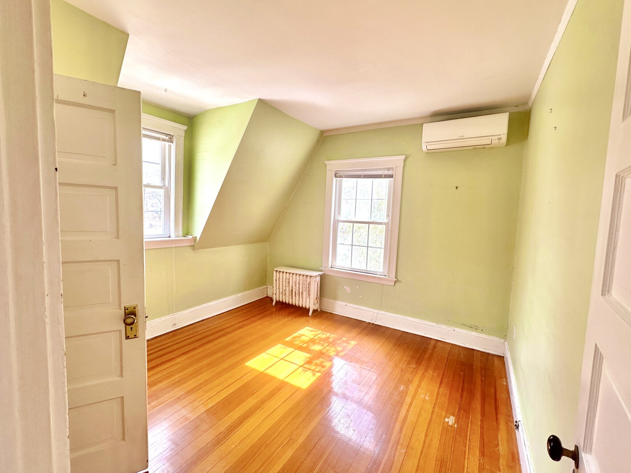 Building Photo - 94 Florian St