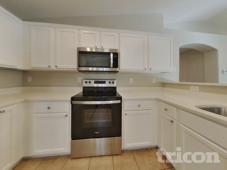 Building Photo - 14131 W Corrine Dr