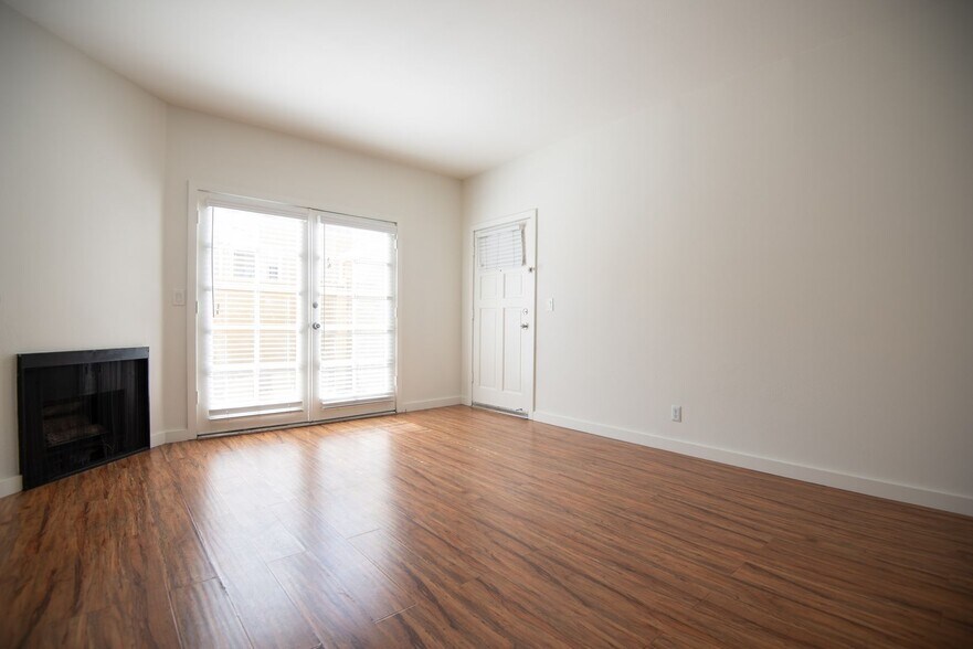 Building Photo - 5744 Colfax Ave
