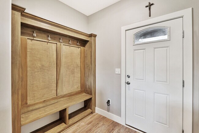 Building Photo - 3115 E Reiss Ct