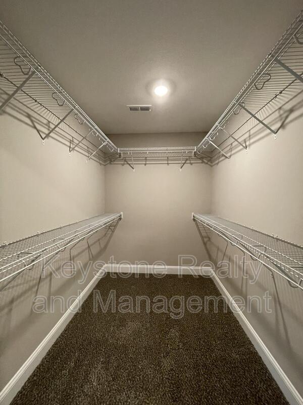 Building Photo - 812 Lillian Grace Dr
