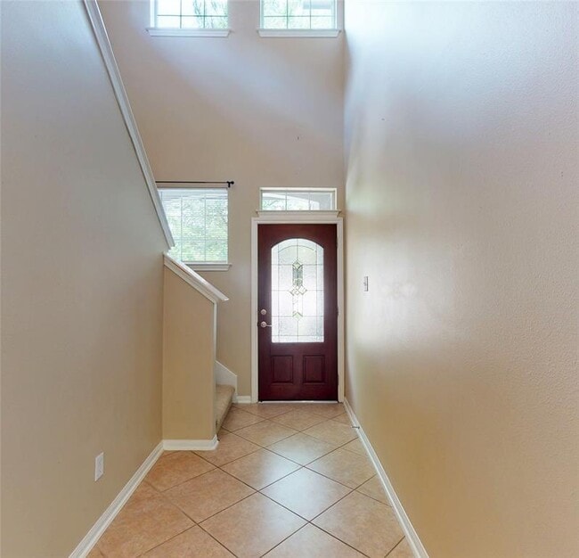 Building Photo - 23 Benedict Canyon Loop