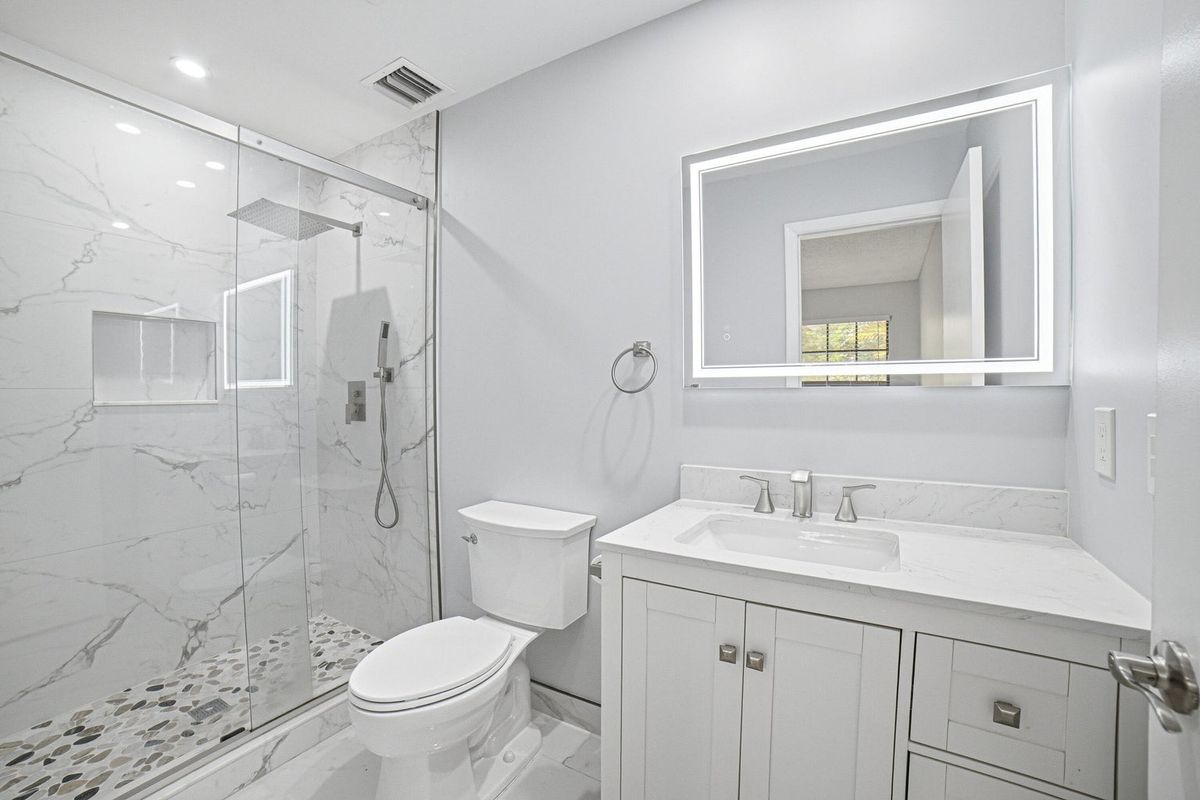 Building Photo - 5284 Breadfruit Cir